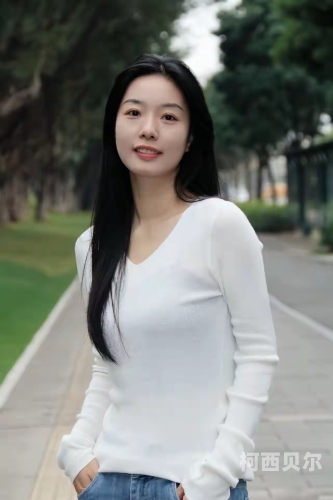 A片免费观看，蜜桃丰满女人的诱惑蜜桃17