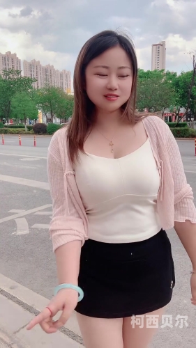 少妇喷潮手机在线视频，揭秘都市女性的时尚新风尚少妇喷潮手机在线视频播放