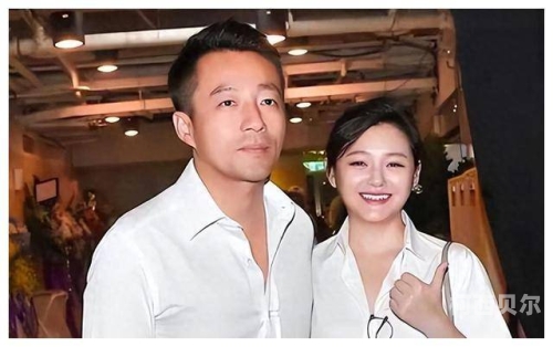 国产野战无套AV毛片引热议，揭秘行业新动态