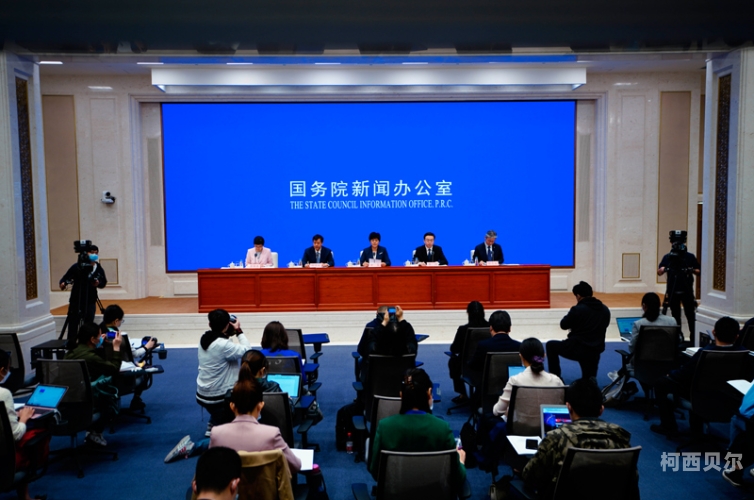 办公室激情再燃，新闻资讯网站揭秘